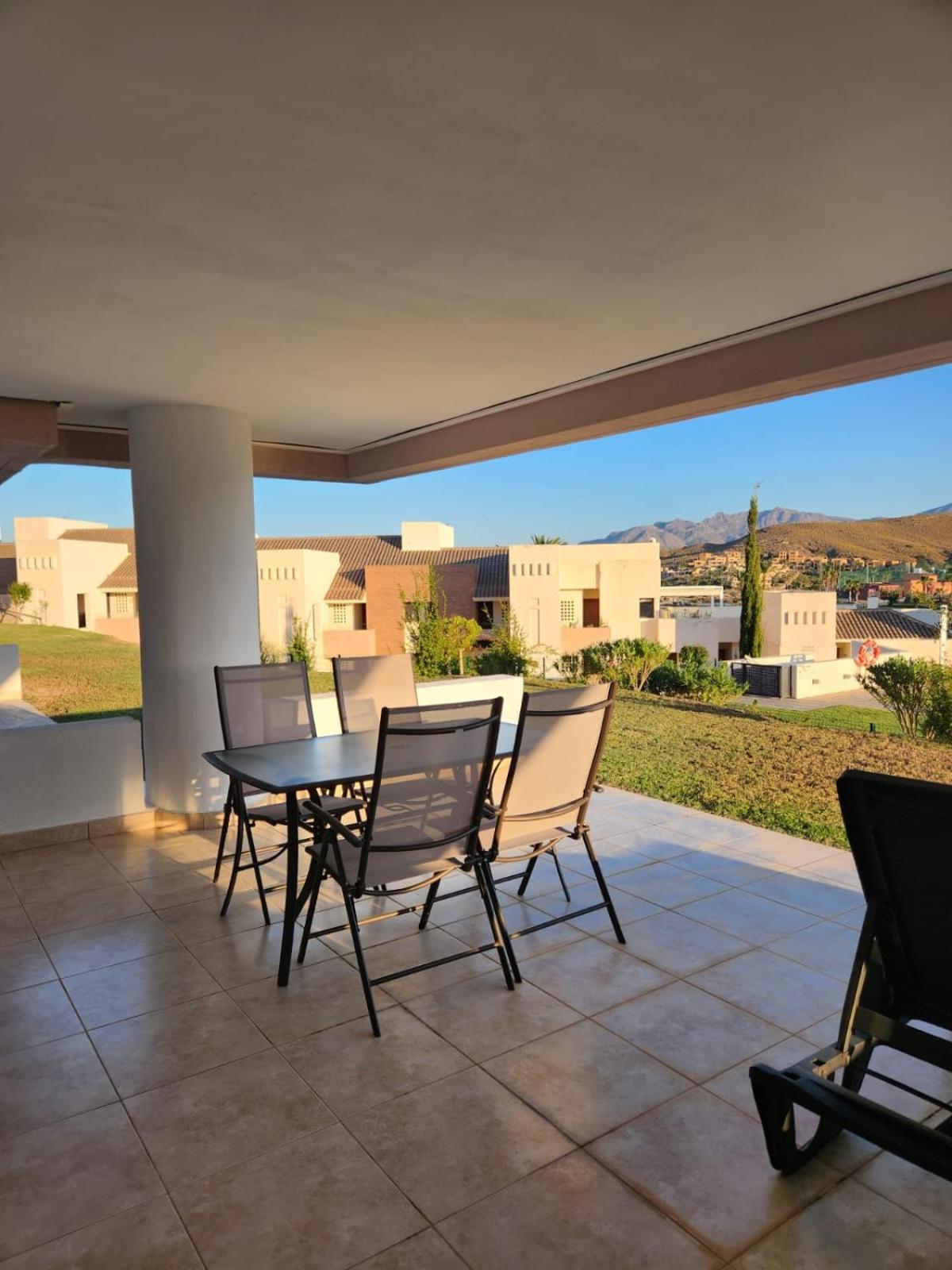 Bajo Con Vistas A La Piscina En Valle Del Este Golf 베라 외부 사진